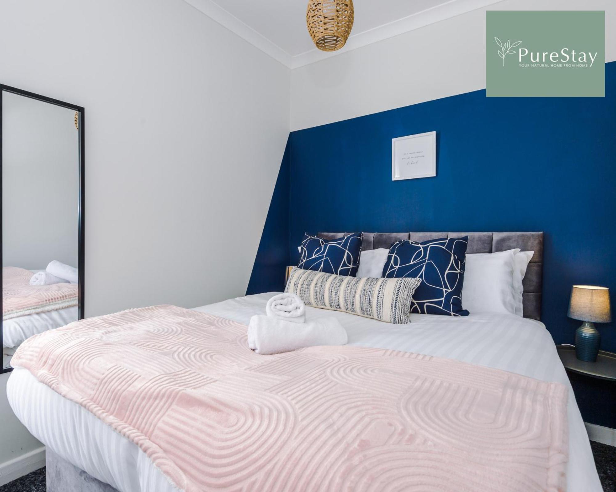 PureStay Family Home: Four-Bedroom Haven in Liverpool Exterior photo