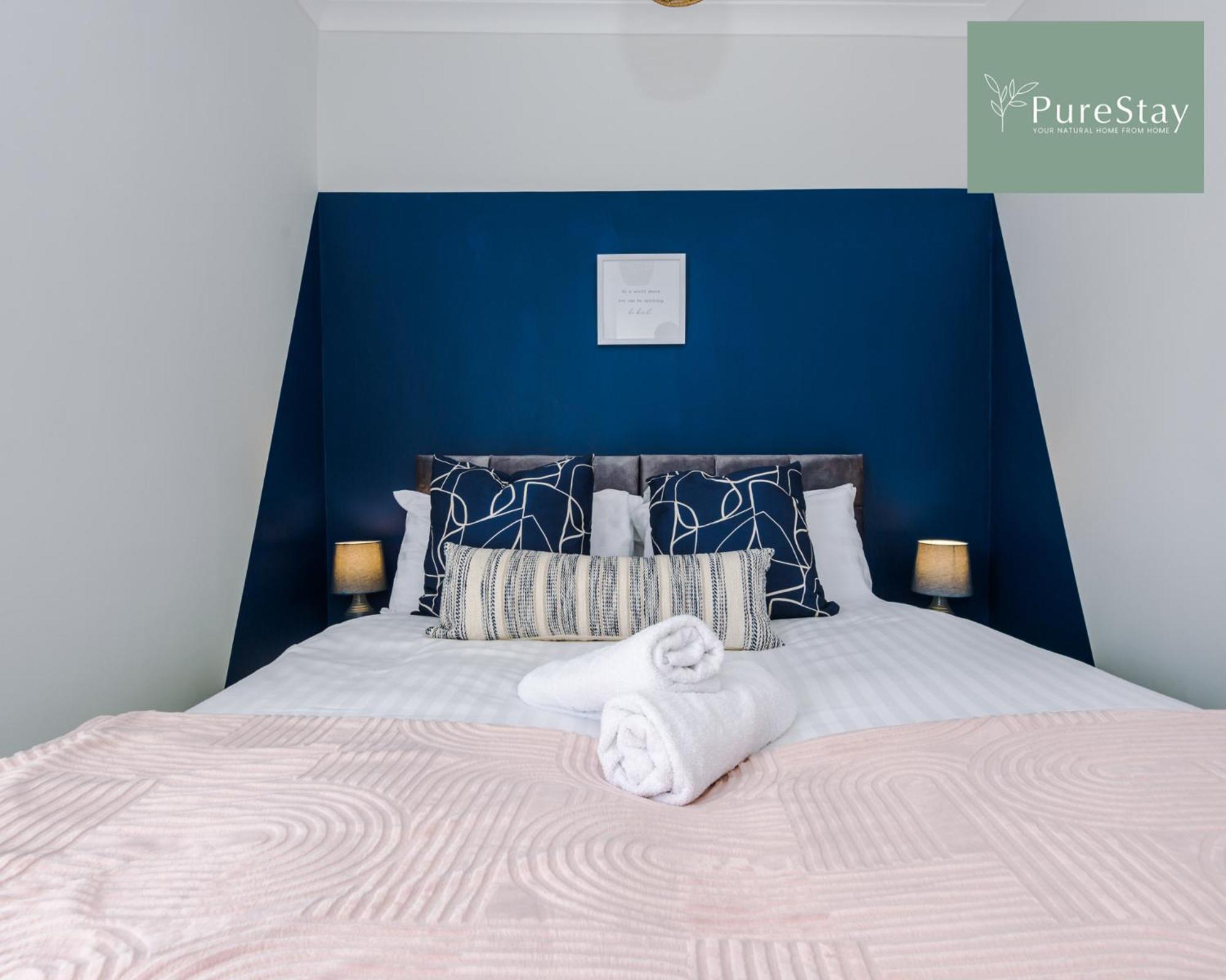 PureStay Family Home: Four-Bedroom Haven in Liverpool Exterior photo